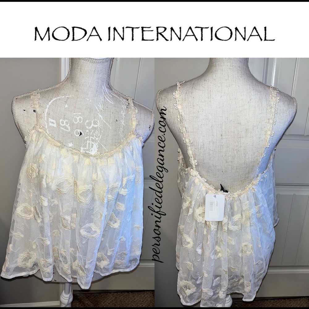 NEW Moda International Ivory Flowy Lace Top Size L